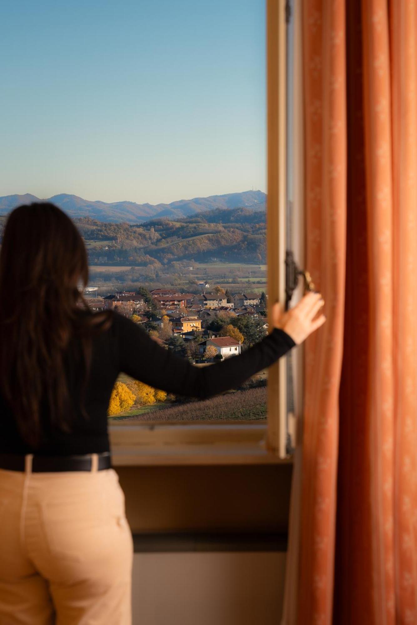 Hotel Villa La Bollina Serravalle Scrivia Bagian luar foto